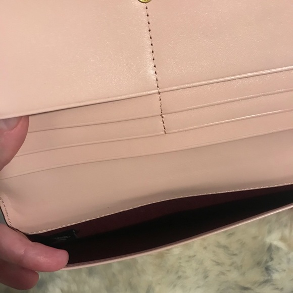 Red wallet - Picture 4 of 5